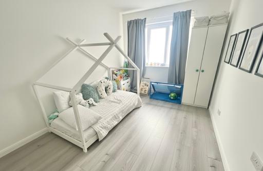 Buy & Sell Selly Oak Birmingham - Photos for Single bed wood frame house style + mattress