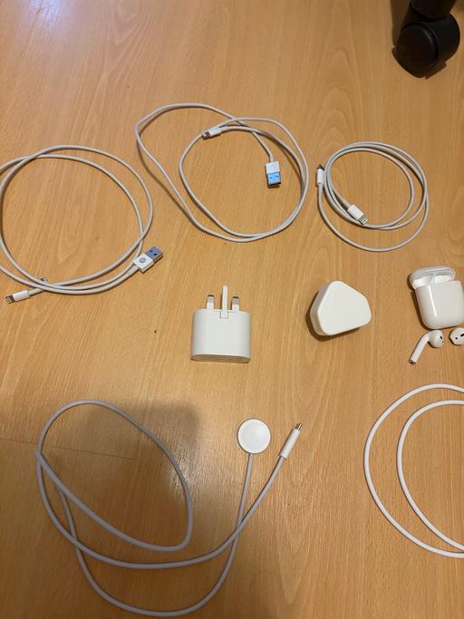 Buy & Sell Finsbury Park North London - Photos for iPhone accessories Cables chargers
