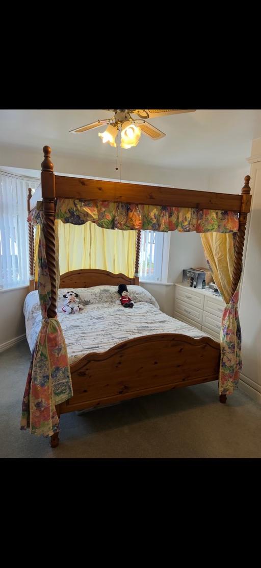 Buy & Sell West Wickham Bromley - Photos for 4 post Solid pine bed