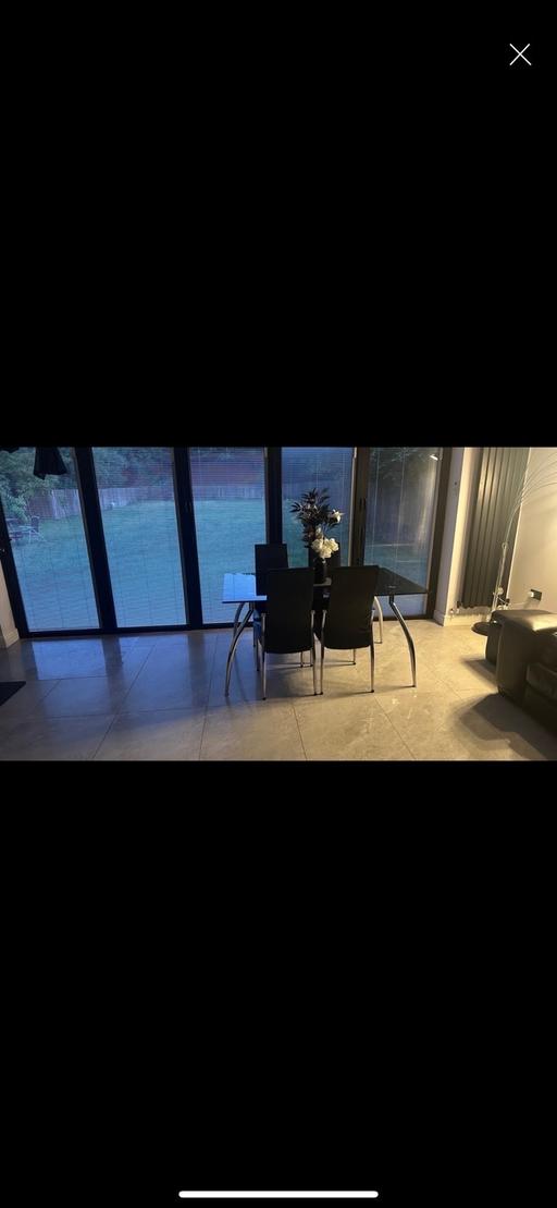 Buy & Sell Tingley Common Leeds - Photos for BLACK GLASS DINING TABLE & 6 CHAIRS £100