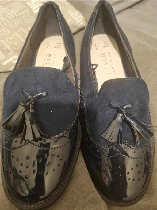 Buy & Sell Kingfisher Shopping Centre Redditch - Photos for navy shoes size 3
