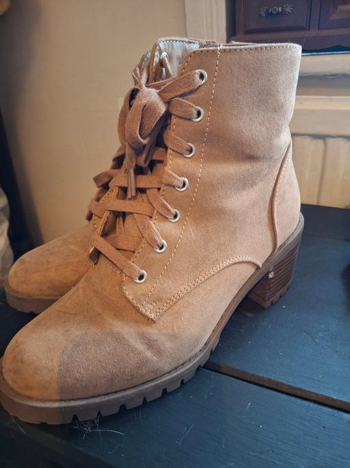 Buy & Sell Kingfisher Shopping Centre Redditch - Photos for brown heeled boots size 6