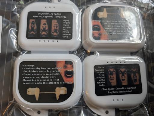 Buy & Sell Bolton Bolton - Photos for pack of Halloween fangs