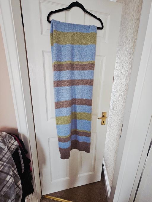 Buy & Sell Newton Doncaster - Photos for Soft feel winter scarf.
