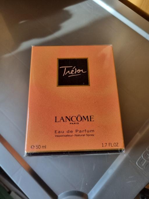 Buy & Sell Grangemouth Falkirk - Photos for perfume