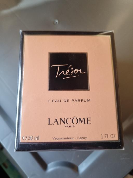 Buy & Sell Grangemouth Falkirk - Photos for perfume