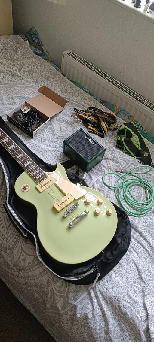 Buy & Sell Willenhall Walsall - Photos for Electric Guitar Revelation plus Mini amp