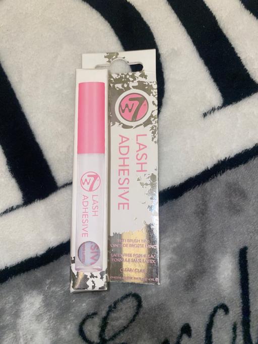 Buy & Sell Waverley Rotherham - Photos for Eyelash glue