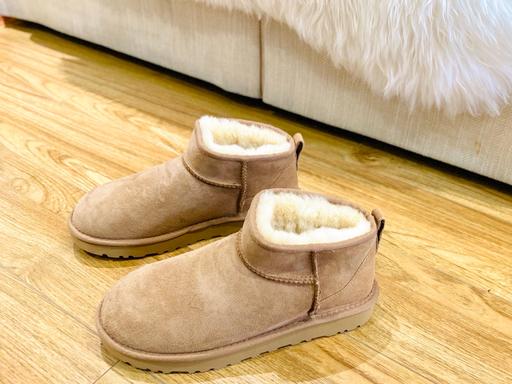 Buy & Sell Woodford Green Redbridge - Photos for Classic Short Camel Winter Boots