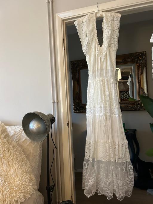 Buy & Sell Ampthill Central Bedfordshire - Photos for White /cream laced long dress