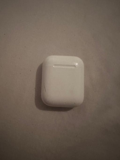 Buy & Sell Limehouse East London - Photos for AirPods 2