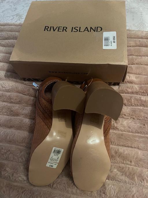 Buy & Sell Castle Industrial Estate Oldham - Photos for Shoes