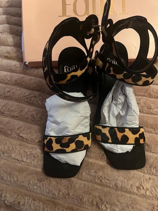 Buy & Sell Castle Industrial Estate Oldham - Photos for Shoes