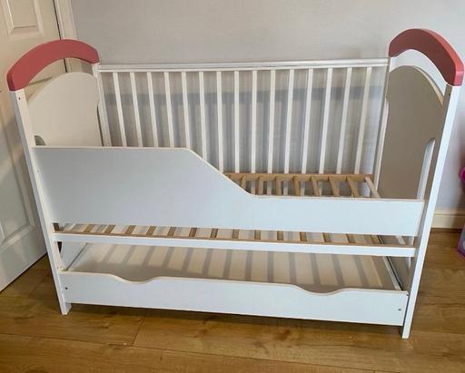 Buy & Sell Brockmoor Dudley - Photos for White and pink cot bed