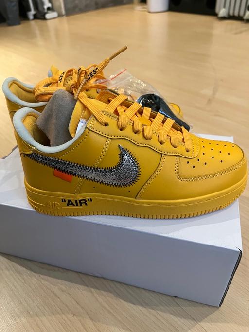 Buy & Sell High Barnet Barnet - Photos for Nike Air for 1 low lemonade