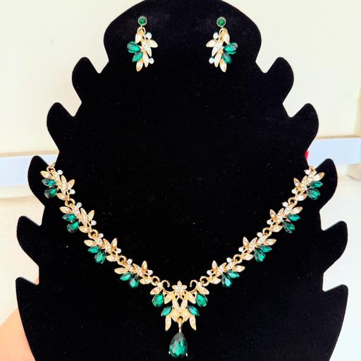 Buy & Sell Sleaford North Kesteven - Photos for Necklace and earrings