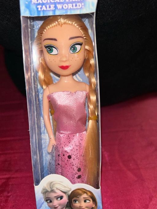 Buy & Sell Northville South Gloucestershire - Photos for “Frozen” fashion doll - pink dress