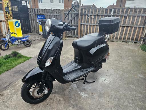 Vehicles Ormesby Middlesbrough - Photos for Wangye 50cc scooter