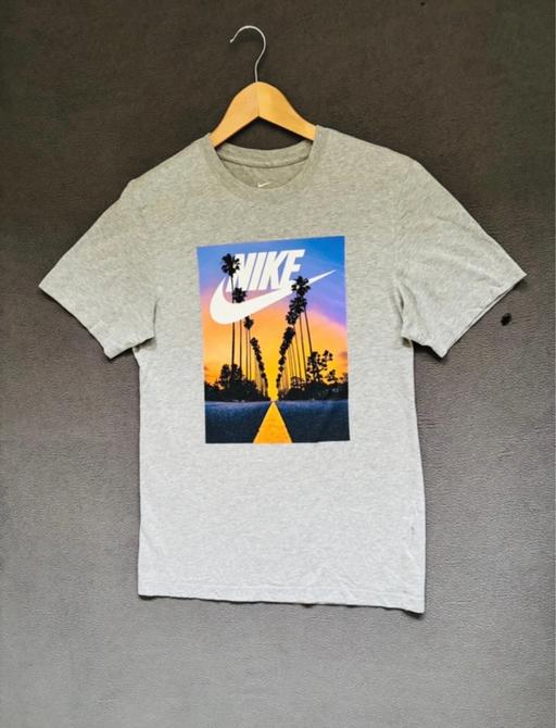 Buy & Sell Glazebury Warrington - Photos for Grey Nike Sunset Palm T Shirt Size XS