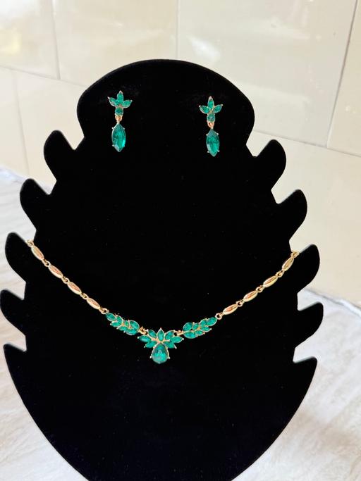 Buy & Sell Gerrards Cross Buckinghamshire - Photos for Necklace and earrings