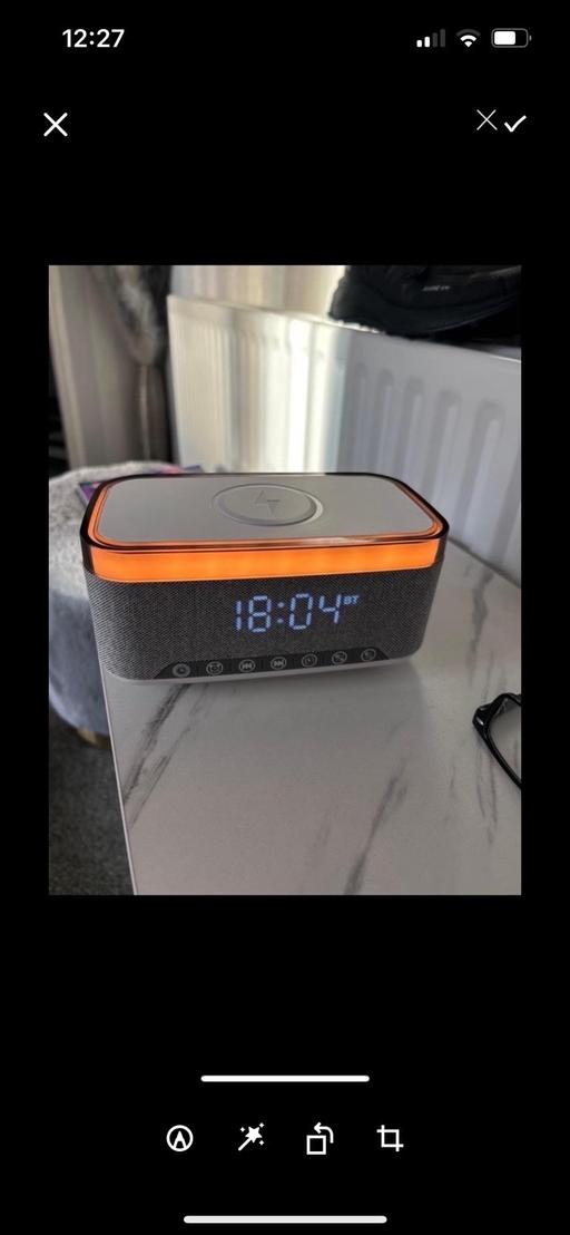 Buy & Sell Whiston Knowsley - Photos for Alarm clock charges smart phone with lights