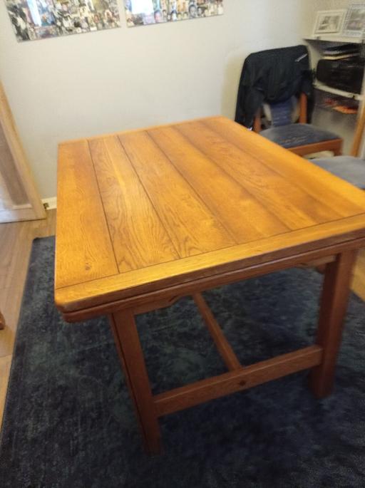 Buy & Sell Swanley Sevenoaks - Photos for solid oak dining table.