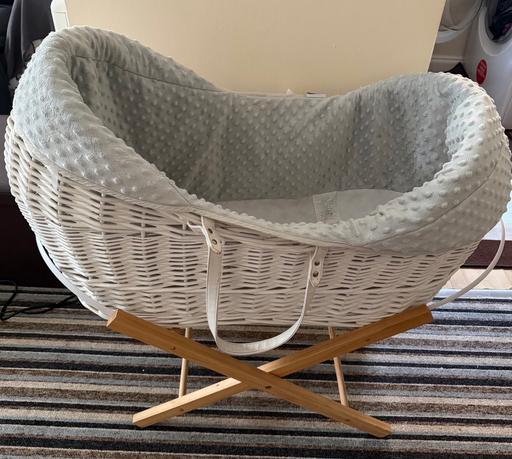 Buy & Sell Southampton International Airport Eastleigh - Photos for Kinder Valley White Wicker Pod Moses Basket