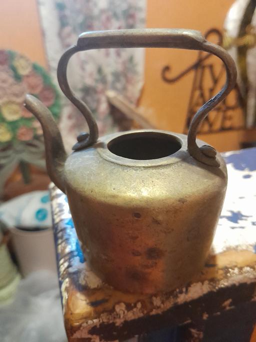 Buy & Sell Hurst Business Park Dudley - Photos for little heavy brass ketle