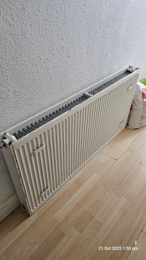 Buy & Sell French Walls Sandwell - Photos for Radiator around 4ft