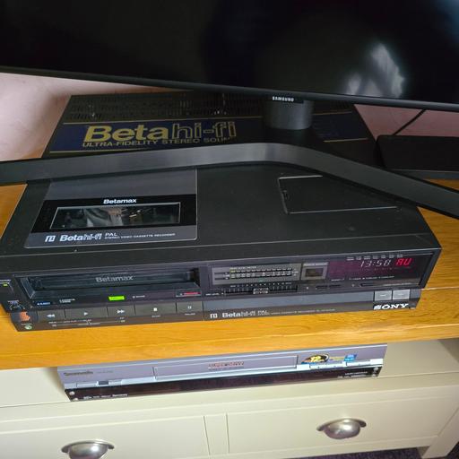 Buy & Sell Kingfisher Shopping Centre Redditch - Photos for Sony SL-HF100UB Betamax Video Cassette Record