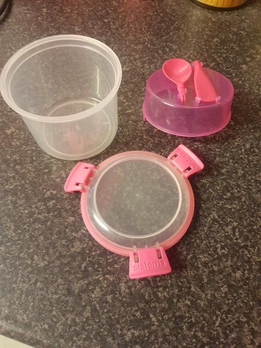Buy & Sell Longley Sheffield - Photos for small lunch tub complete with spoon