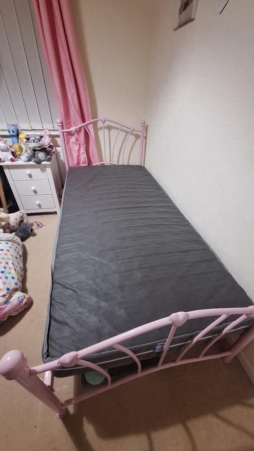 Buy & Sell Bretton Flintshire - Wales - Photos for single girls bed and mattress