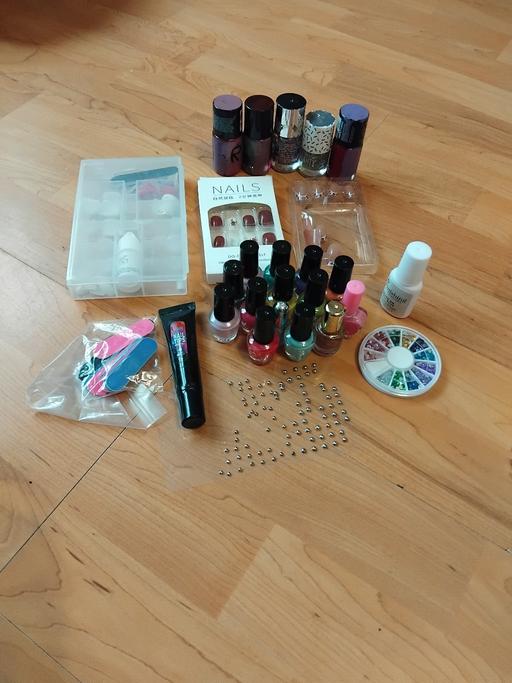 Buy & Sell Stow Heath Wolverhampton - Photos for Nail Bundle.