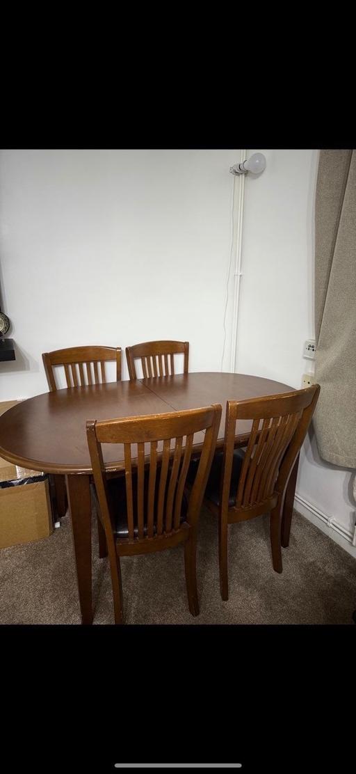 Buy & Sell Stepney Green East London - Photos for Extendable dining table set with 8 chairs