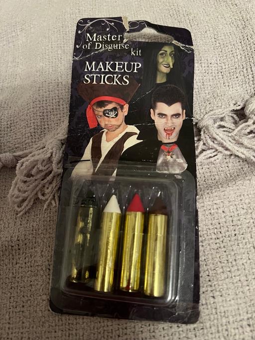 Buy & Sell Hetton-Le-Hole Sunderland - Photos for Make Up Sticks ( New Sealed item )