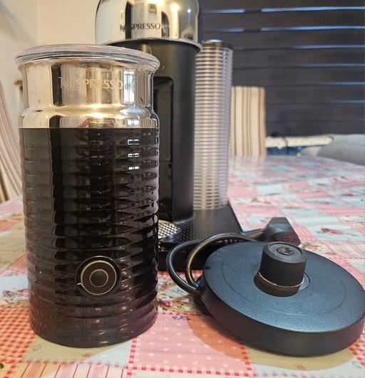 Buy & Sell Croydon Croydon - Photos for Vertuo Evoluo Coffee Machine & Milk Frother