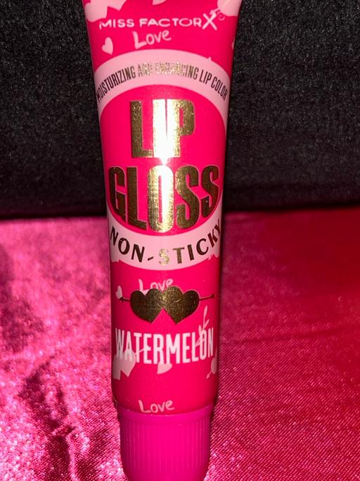 Buy & Sell Horfield Bristol - Photos for Watermelon non sticky lip gloss