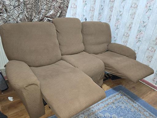 Buy & Sell Dagenham Barking and Dagenham - Photos for Reclining 3 seater sofa x 2