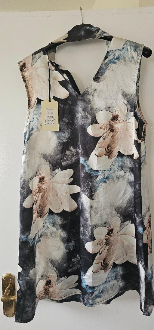 Buy & Sell Woodsetton Dudley - Photos for woman's brand new dress