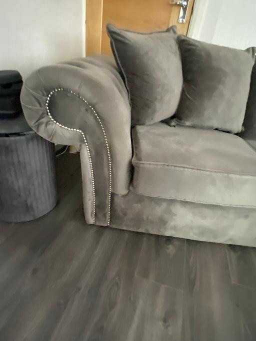 Buy & Sell Coventry City Centre Coventry - Photos for Grey plush velvet sofas 3 + 2 seaters