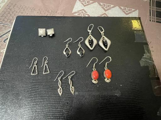 Buy & Sell Upper Edmonton North London - Photos for A set of 6 silver earrings