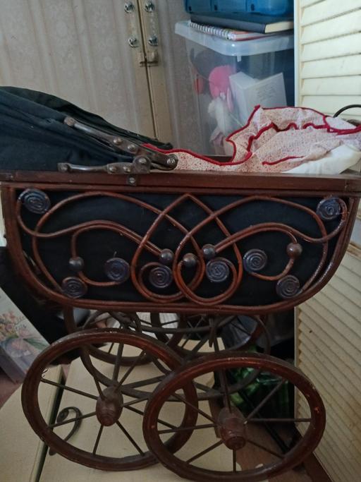 Buy & Sell Holly Hall Dudley - Photos for small doll s antique pram