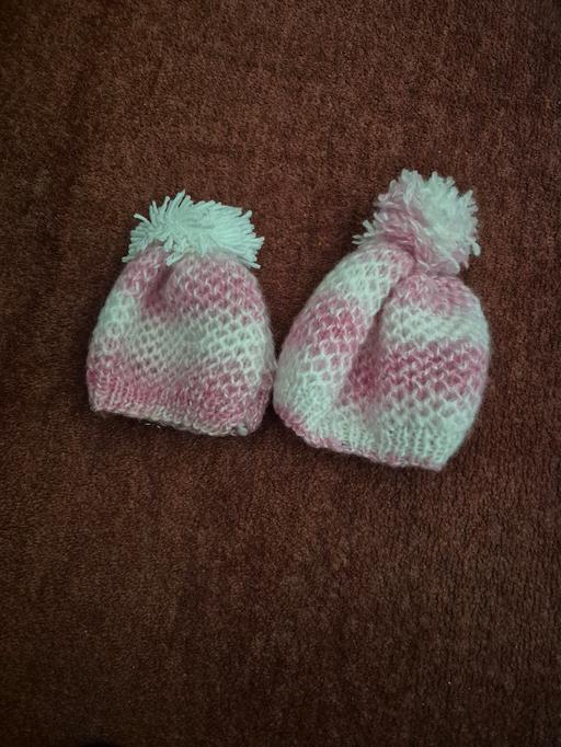 Buy & Sell Dentons Green Saint Helens - Photos for BABY GIRL KNITTED HATS