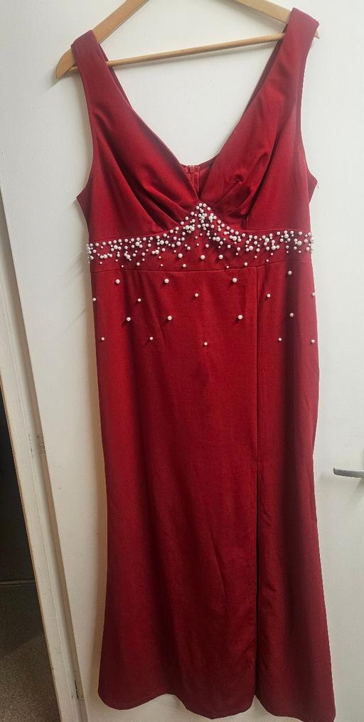 Buy & Sell Lambeth South East London - Photos for Elegant Red Evening Dress with Pearl Embellis