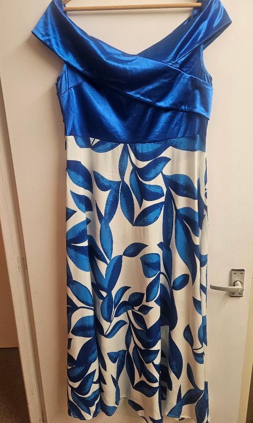 Buy & Sell Pimlico Central London - Photos for Elegant Blue & White Off-Shoulder Maxi Dress