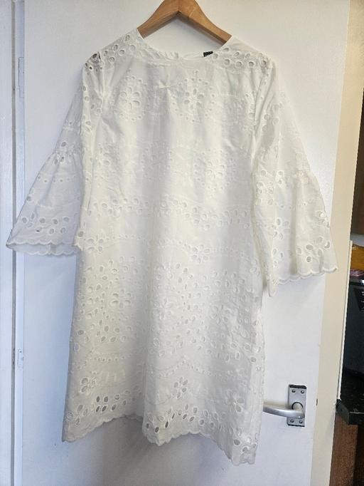 Buy & Sell Millbank Central London - Photos for White Broderie Anglaise Shift Dress – 3/4 Sle