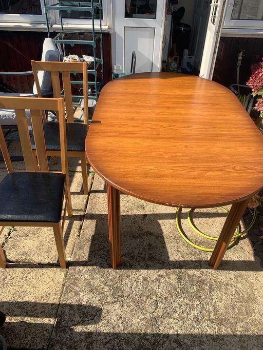 Buy & Sell Wickford Basildon - Photos for Dinning table Exstendable
