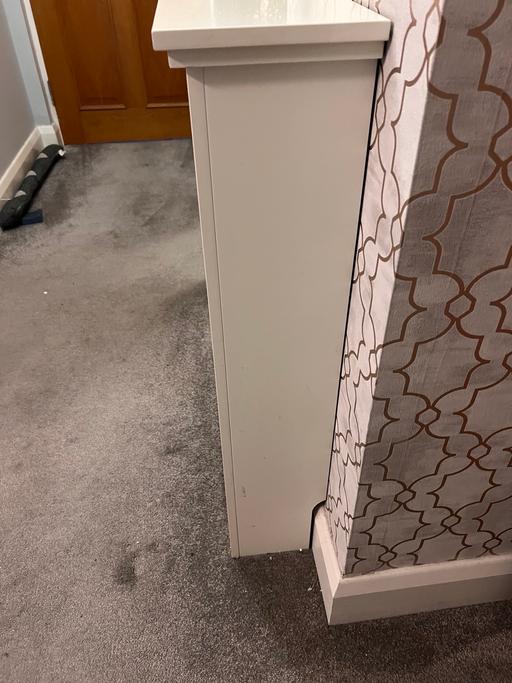 Buy & Sell Redhill Reigate and Banstead - Photos for Small hallway radiator cover
