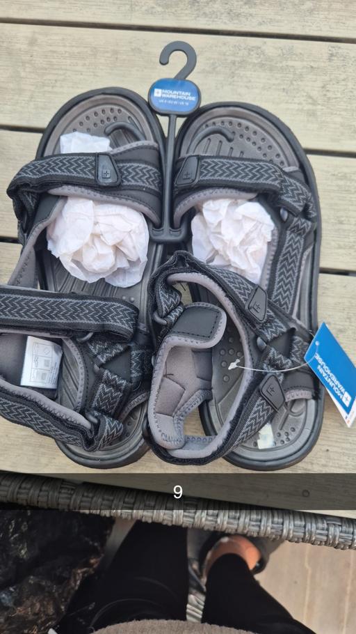 Buy & Sell Gleadless Valley Sheffield - Photos for mountain warehouse sandles