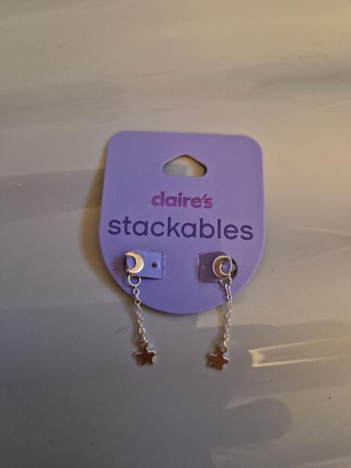 Buy & Sell Ramsgate Thanet - Photos for bn star and moon dangly earrings